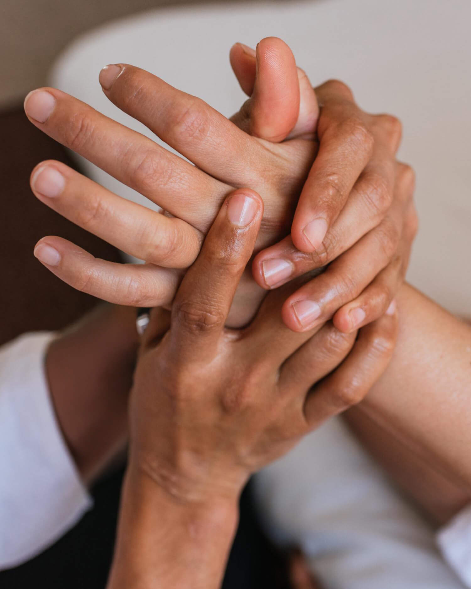 Hands-Feet-and-Scalp-Massage_1500x1875