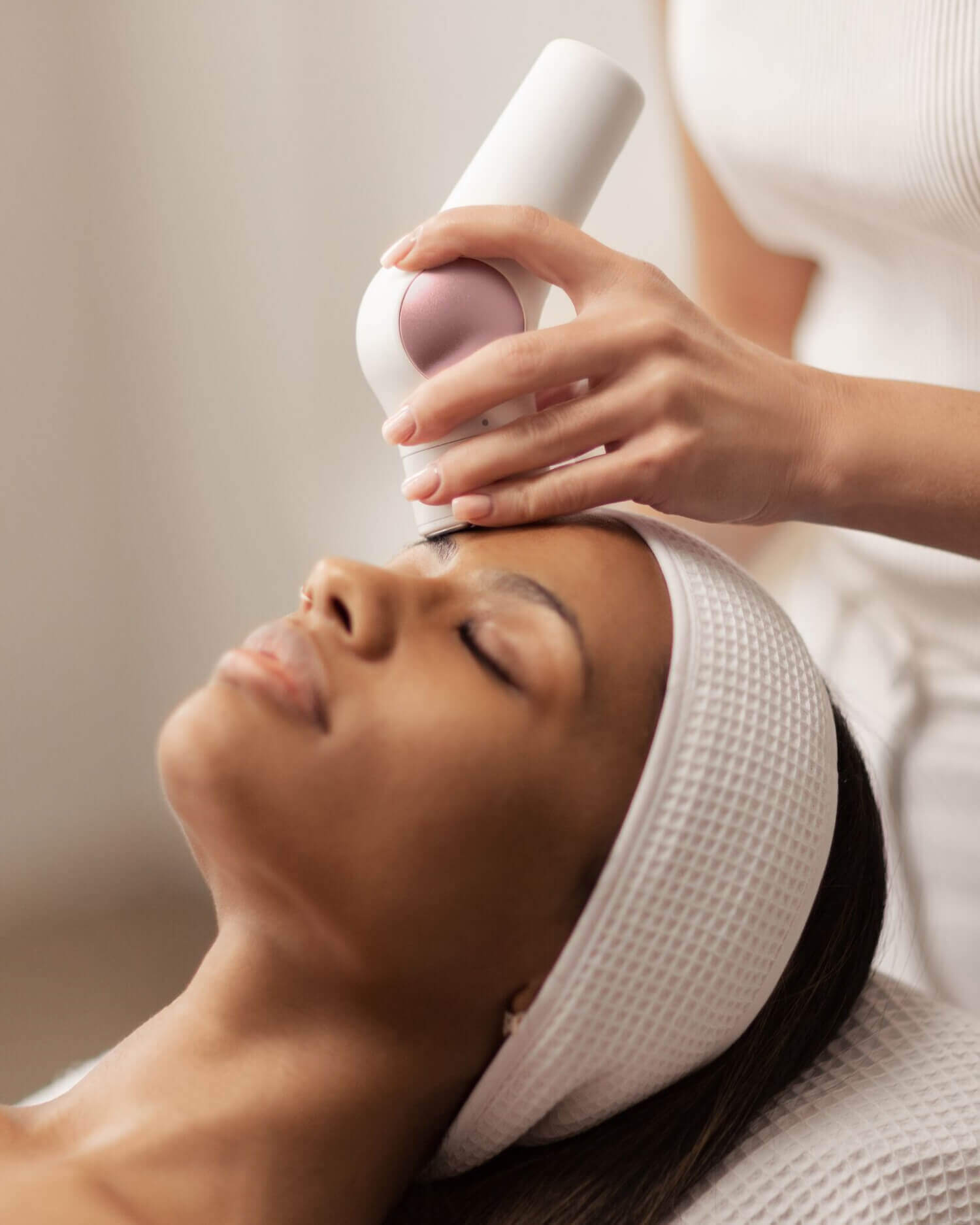 Collagen Lifting Facial