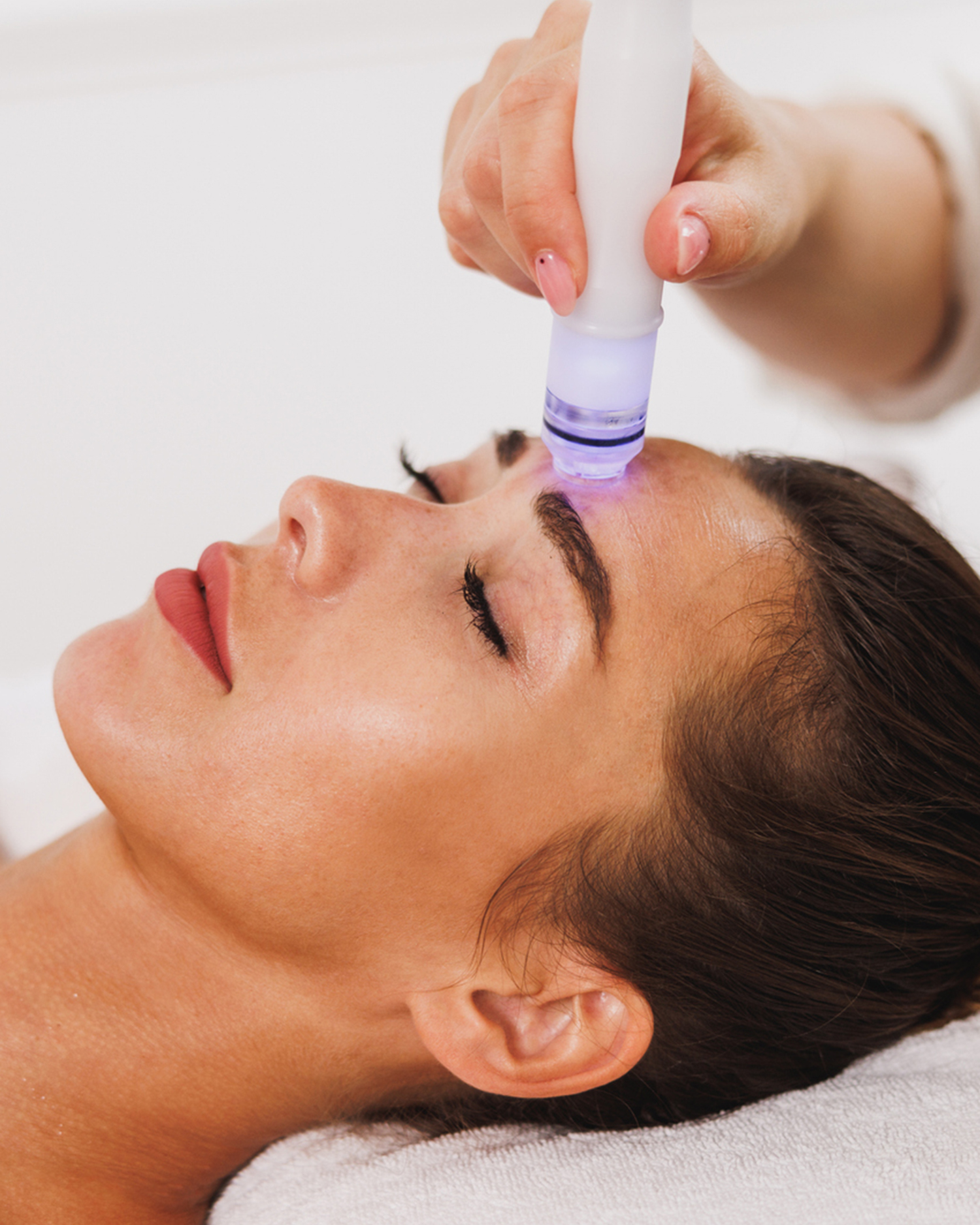 Luxe-Lift-Glow-HydraFacial_1500x1875